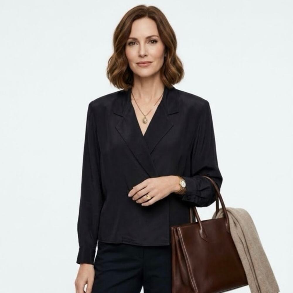 ST. JOHN Women's 12 100% Silk Double Breasted Wrap V Neck Lightweight Top Black